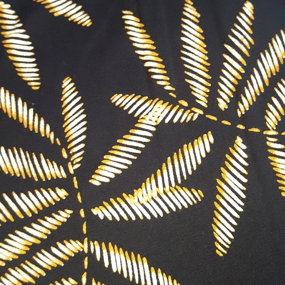 New! Tropical Tank Top - Picture 4 of 5